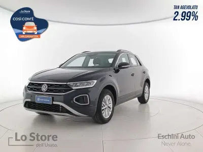 Usata VW T-Roc Life 150 CV (110 kW) 2024 Deep black perlato SUV