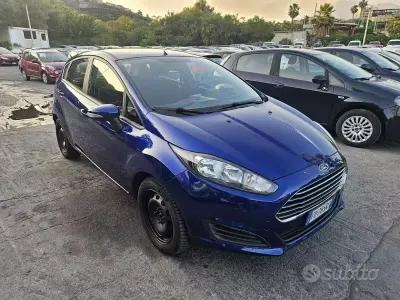 Usata Ford Fiesta S 95 CV (69 kW) 2017 Bluazzurro Utilitaria