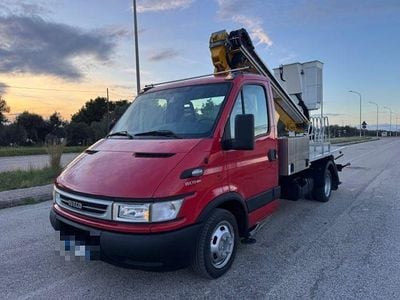 Usata Iveco Daily 97 CV (71 kW) 2006 Rosso