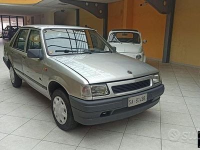 Usata Opel Corsa 54 CV (39 kW) 1990 Grigio Berlina