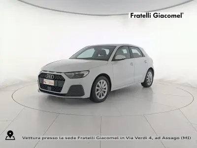 Usado Audi A1 Sportback Business 110 HP (80 kW) 2023 Branco Citadino