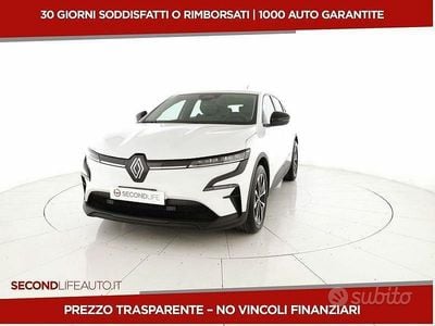 Usata Renault Megane E-Tech Equilibre 96 kW (131 CV) 2022 Bianco Berlina