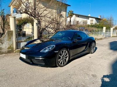 Porsche 718 Cayman