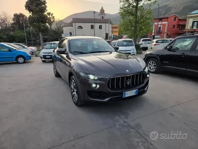 Usata Maserati Levante GranLusso 275 CV (202 kW) 2018 Beige SUV