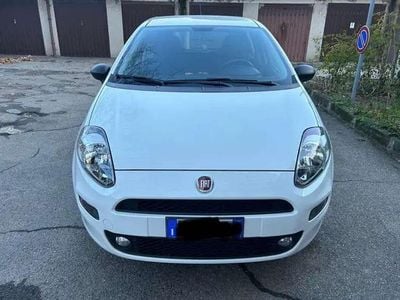 Usata Fiat Punto Lounge 95 CV (69 kW) 2017 Utilitaria