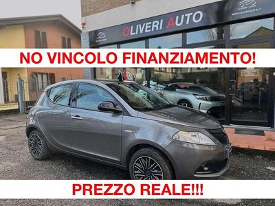 Usata Lancia Ypsilon Silver 69 CV (50 kW) 2024 Grigio Utilitaria