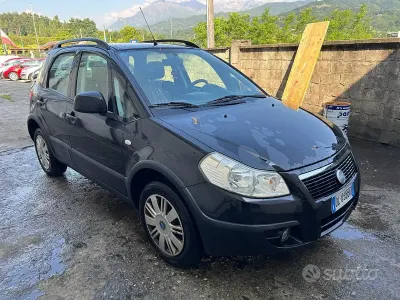 Usata Fiat Sedici Dynamic 107 CV (78 kW) 2007 Nero SUV