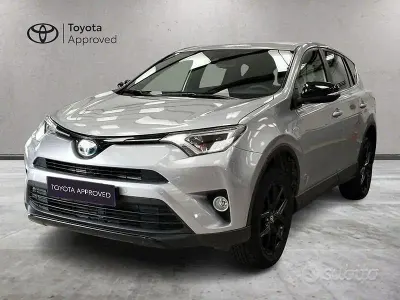 Usata Toyota RAV4 Hybrid 197 CV (144 kW) 2017 Grigio SUV