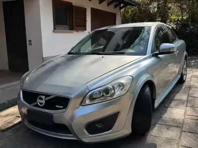 Usata Volvo C30 R-Design 109 CV (80 kW) 2010 Grigio Utilitaria