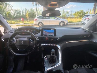 Usata Peugeot 3008 131 CV (96 kW) 2018 Marrone SUV