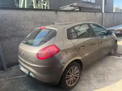 Usata Fiat Bravo 90 CV (66 kW) 2009 Grigio Utilitaria