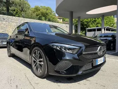 Usata Mercedes A180 Advanced 136 CV (100 kW) 2023 Nero Berlina