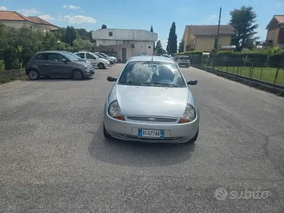 Usata Ford Ka 60 CV (44 kW) 1999 Grigio Utilitaria