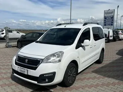 Usata Peugeot TePee Outdoor 120 CV (88 kW) 2017 Other Station wagon