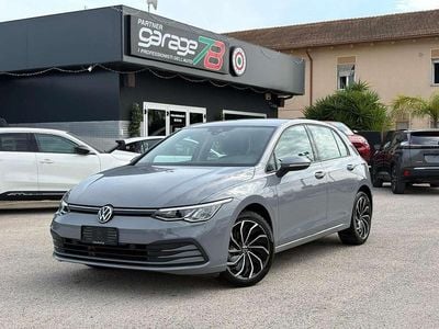 Usata VW Golf VIII Life 110 CV (80 kW) 2022 Moonstone grey Berlina