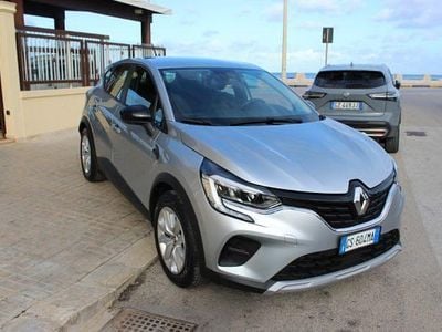 Usata Renault Captur Equilibre 91 CV (66 kW) 2023 Argento SUV