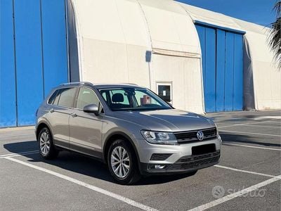 Usata VW Tiguan R-line 150 CV (110 kW) 2017 Grigio SUV