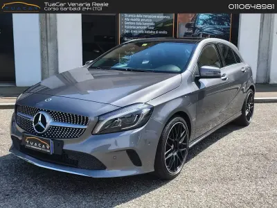 Usata Mercedes A180 122 CV (89 kW) 2017 Grigio Utilitaria