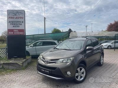 Usata Toyota RAV4 124 CV (91 kW) 2013 Marrone SUV