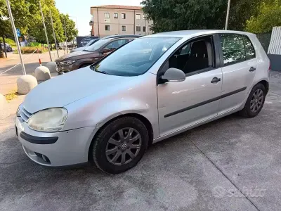 Usata VW Golf VI 102 CV (75 kW) 2008 Grigio Utilitaria