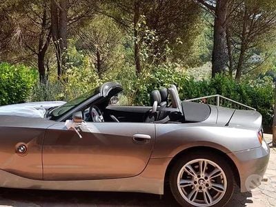 Usado BMW Z4 150 HP (110 kW) 2005 Cinzento Cabrios