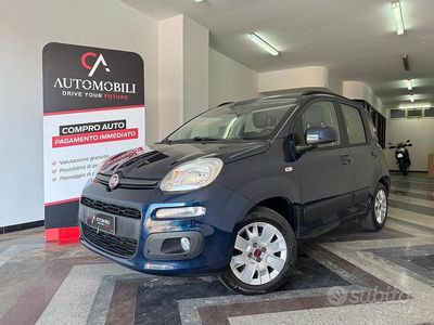 Usata Fiat Panda Lounge 69 CV (50 kW) 2017 Blu Utilitaria