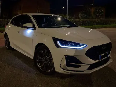 Usata Ford Focus ST-Line 125 CV (91 kW) 2024 Bianco Berlina