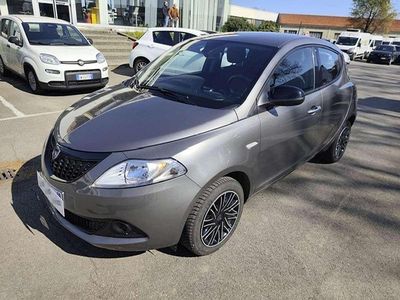 Usata Lancia Ypsilon Silver 69 CV (50 kW) 2024 Grigio metall Utilitaria
