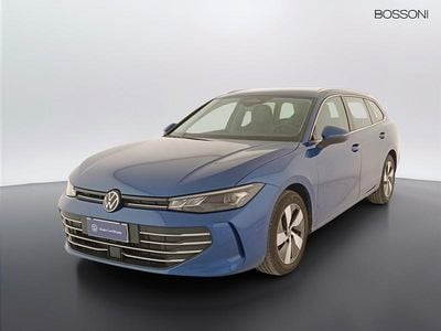 Usata VW Passat Business 150 CV (110 kW) 2024 Blu Station wagon