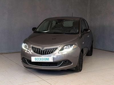 Usata Lancia Ypsilon Silver 70 CV (51 kW) 2023 Grigio Utilitaria