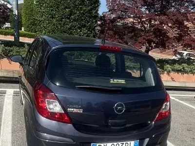 Usata Opel Corsa 69 CV (50 kW) 2009 Utilitaria