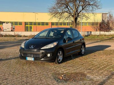 Nero Usata 2010 Peugeot 207 Utilitaria | 4000 € (Buon prezzo)
