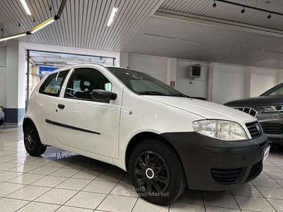 Usata Fiat Punto Active 60 CV (44 kW) 2005 Bianco Utilitaria