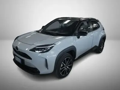 Begagnad Toyota Yaris Cross Sport 115 HK (84 kW) 2023 Grå SUV