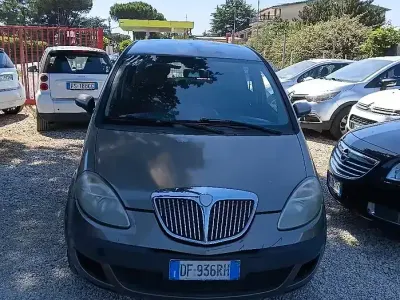 Usata Lancia Musa 90 CV (66 kW) 2006 Grigio Monovolume