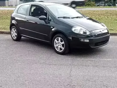 Usata Fiat Punto Evo Active 77 CV (56 kW) 2010 Nero Utilitaria