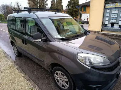 Usata Fiat Doblò Dynamic 90 CV (66 kW) 2016 Grigio Monovolume