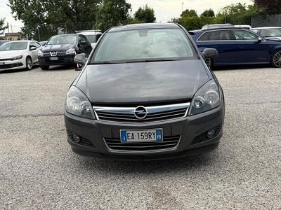 Nero Usata 2010 Opel Astra Enjoy Berlina | 3600 € (Buon prezzo)