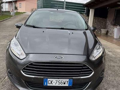 Usata Ford Fiesta Titanium 75 CV (55 kW) 2015 Grigio Berlina