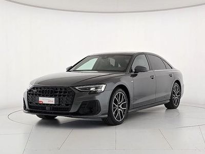 Usata Audi A8 Ambiente 286 CV (210 kW) 2024 Grigio daytona perla Berlina