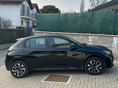 Usata Peugeot 208 Active 2024 Nero Utilitaria