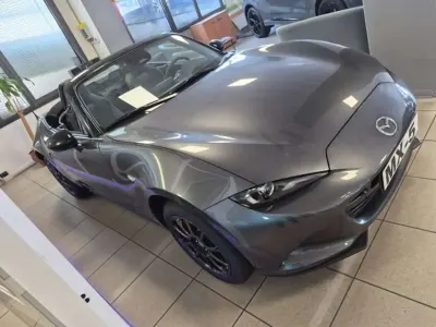 Nuova Mazda MX5 Homura-Line 132 CV (97 kW) 2026 Machine grey Cabrio