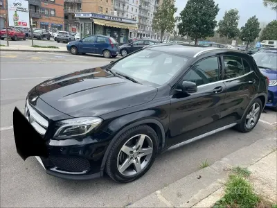 Usata Mercedes GLA220 Premium 184 CV (135 kW) 2017 Nero SUV