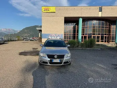 Usata VW Passat Comfortline 140 CV (102 kW) 2006 Grigio Station wagon