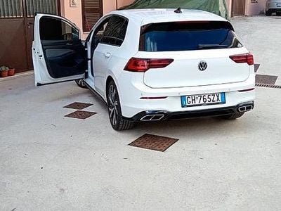 Usata VW Golf VIII R-line 150 CV (110 kW) 2022 Bianco Berlina