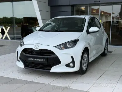 Usata Toyota Yaris Active 72 CV (52 kW) 2022 Bianco Utilitaria