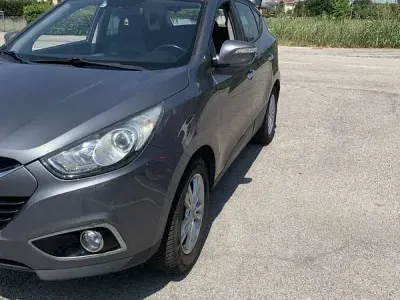 Usata Hyundai ix35 Xpossible 116 CV (85 kW) 2013 Grigio SUV
