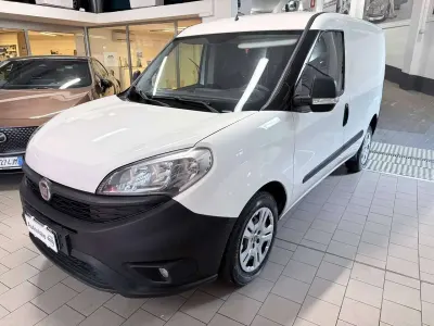 Usata Fiat Doblò 95 CV (69 kW) 2017 Bianco Monovolume