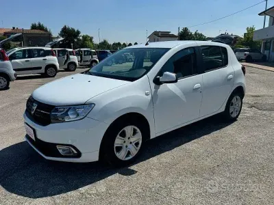 Usata Dacia Sandero Comfort 75 CV (55 kW) 2019 Bianco Berlina
