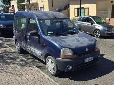 Usata Renault Kangoo Expression 75 CV (55 kW) 2002 Blu/azzurro Monovolume